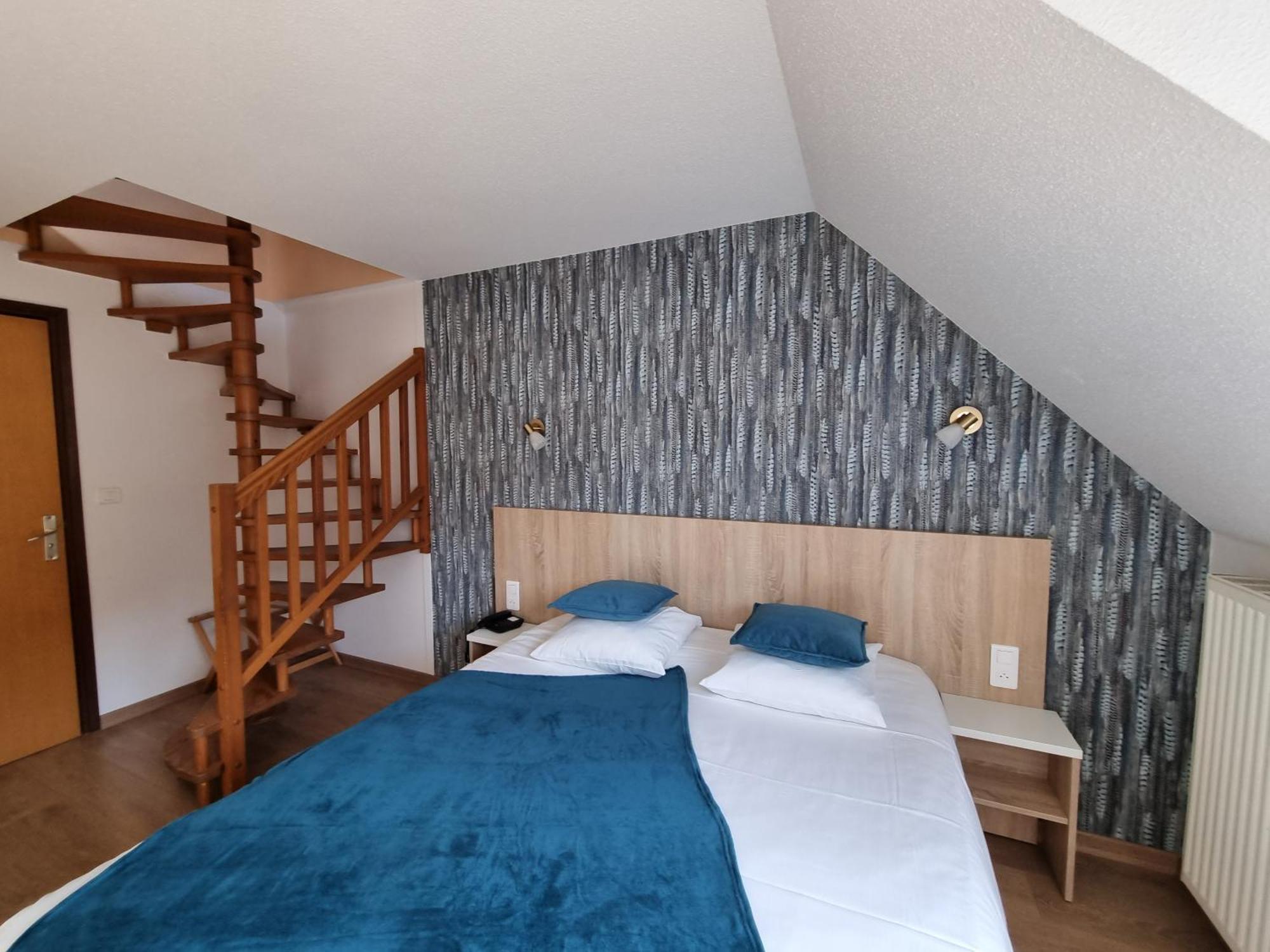 Logis Hotel Restaurant De La Poste Et Spa De Montagne Le Bonhomme Zimmer foto